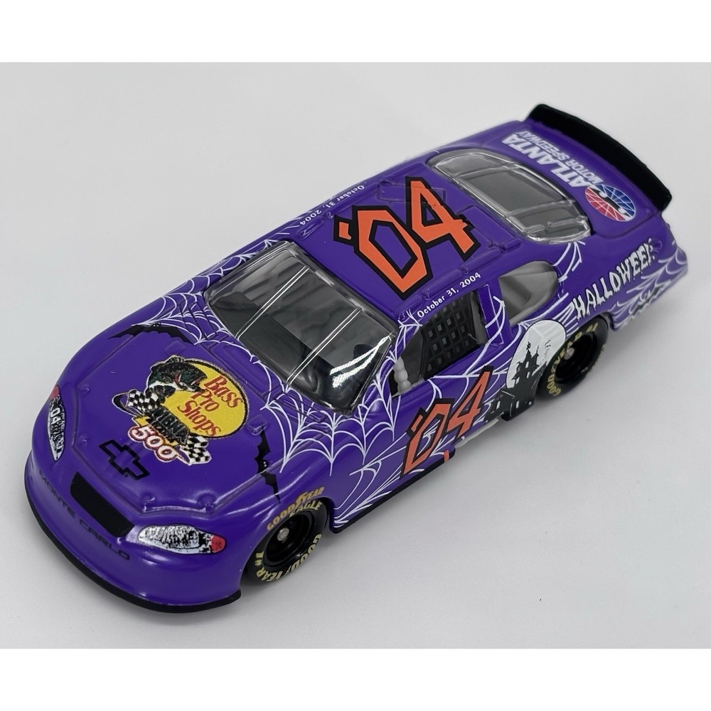 2004 Bass Pro Shops MBNA Atlanta 500 Halloween Chevy Monte Carlo 1:64 Team